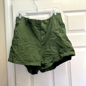 Old Navy Shorts with Elastic Waist sz XL NWT